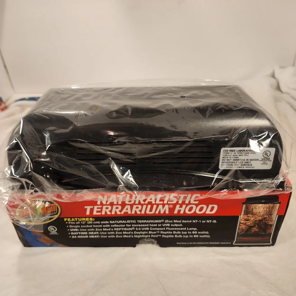 Zoo Med Naturalistic Terrarium Hood 12inch For 5.0 UVB,Heat and Daylight Lamps